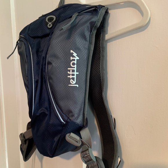 Jetflow Tomahawk Hydration System - Picture 2 of 10